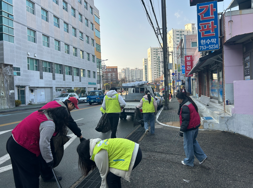 �Ƶ����� 12�� Ȱ�� �� ������ȸ