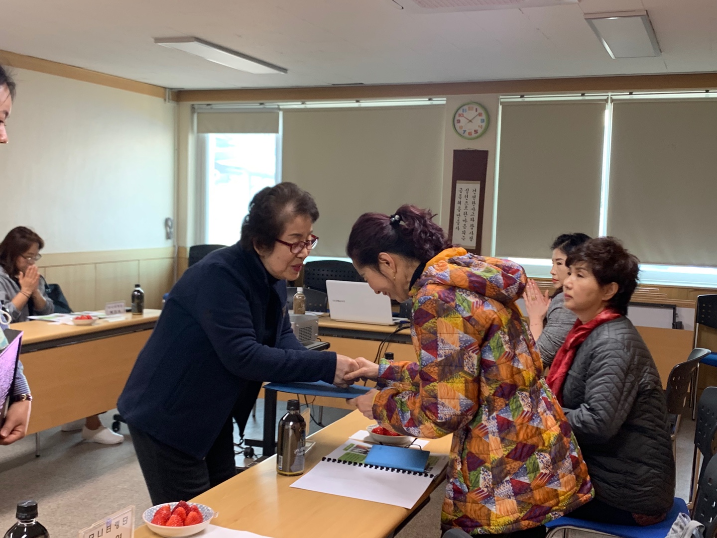 ��������͸��� ���˽�