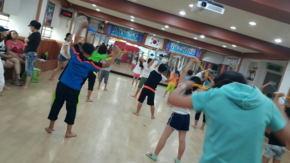 �ǰ��� �ݿ����� ����� ��Ʈ��ũ ��������\