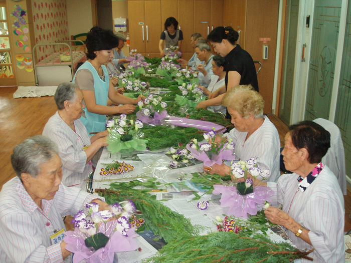 ³ëÀÎÁÖ°£ÁÖ¸»º¸È£¼¾ÅÍ - ¿ø¿¹È°µ¿