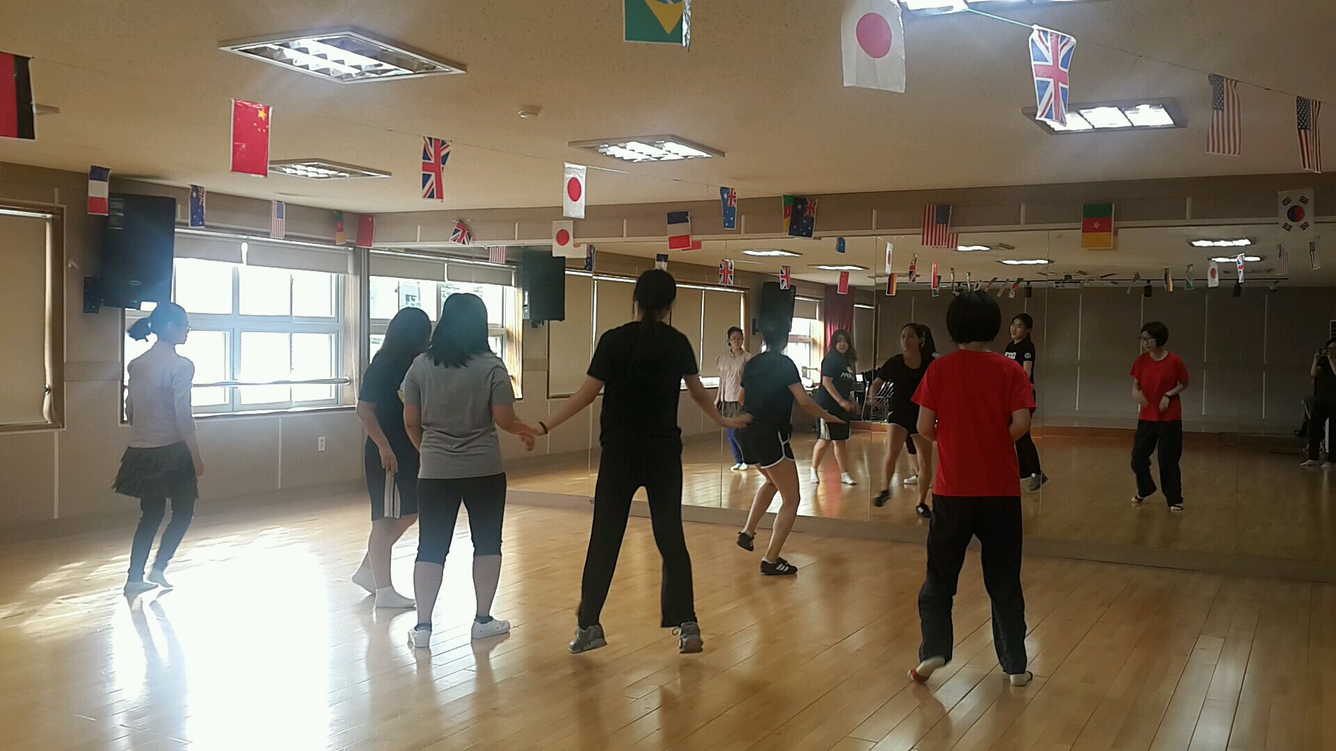 û�ҳ�⸦ �ٶ󺸴� ���� 7�� Ȱ��