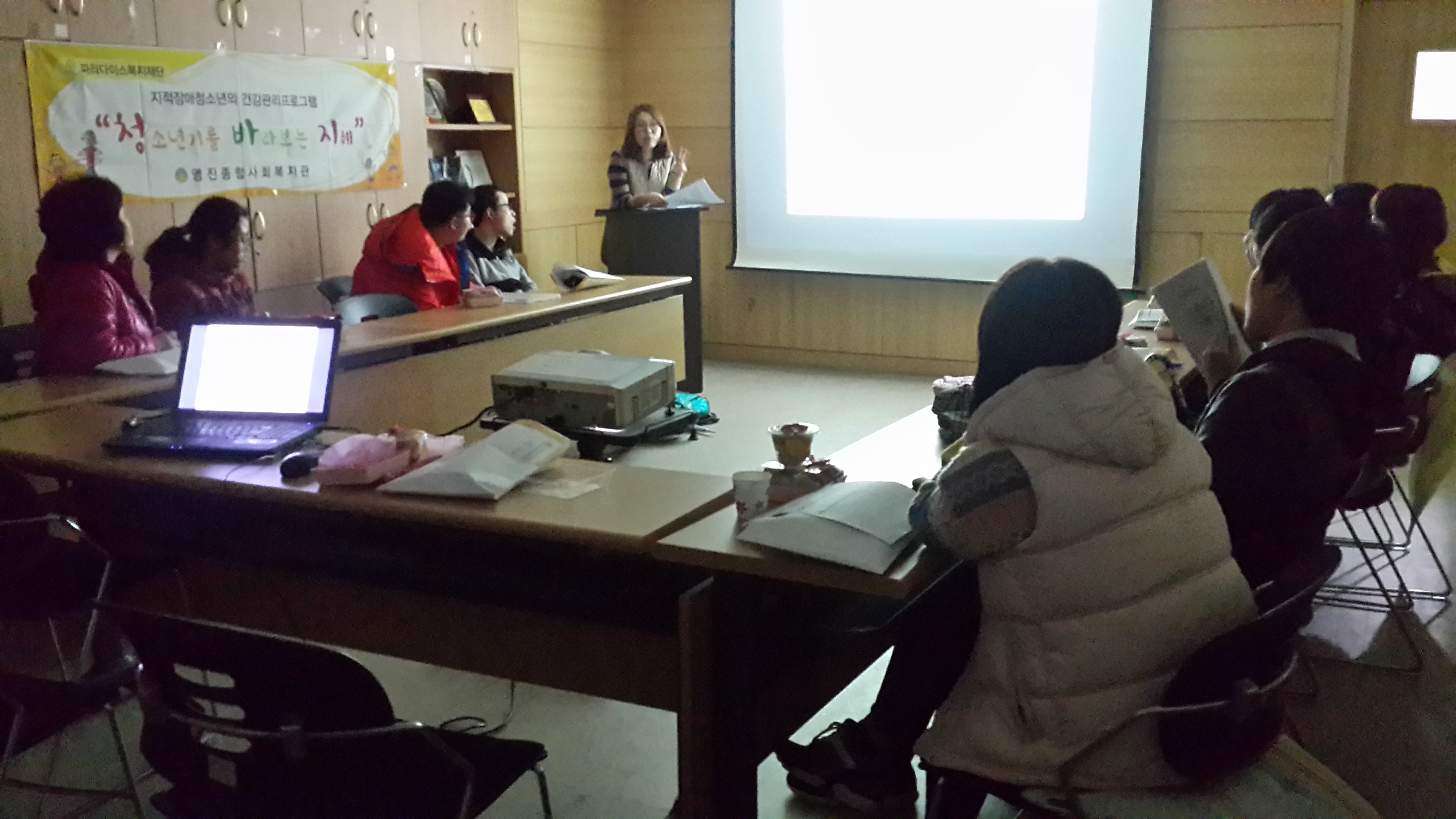 û�ҳ�⸦ �ٶ󺸴� ����